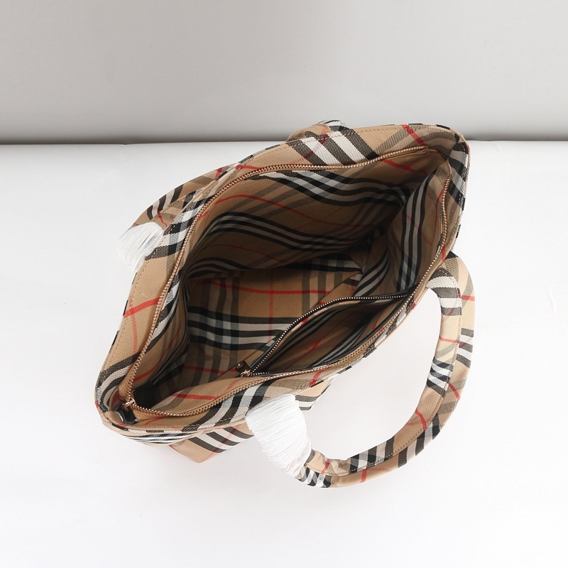 Bv*b*rry shopping bags